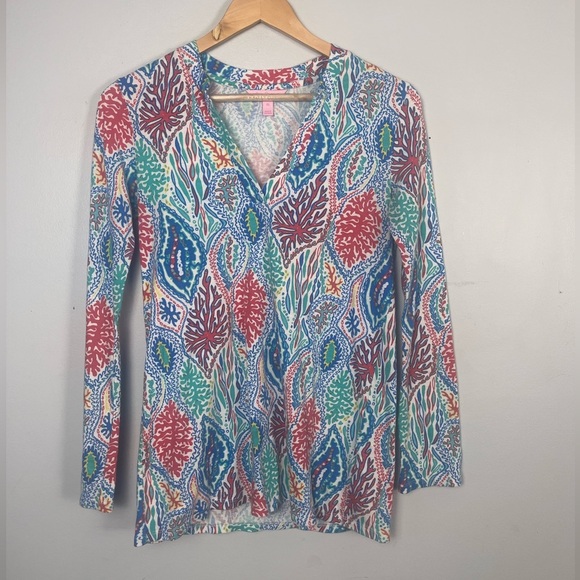 Lilly Pulitzer Women's Odette Tunic Multi Let Minnow Top size XS - Picture 1 of 5